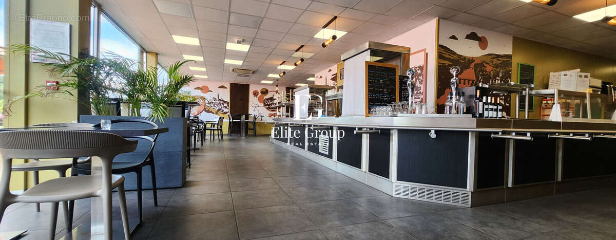 Commerce à SARLAT-LA-CANEDA