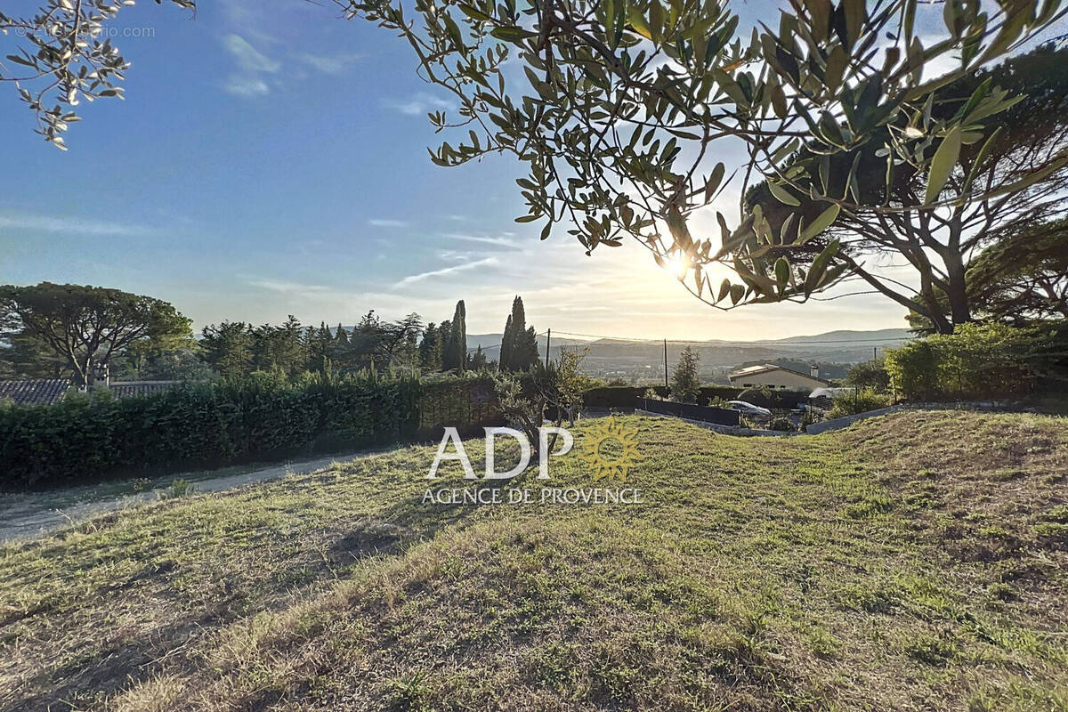 Terrain à GRASSE