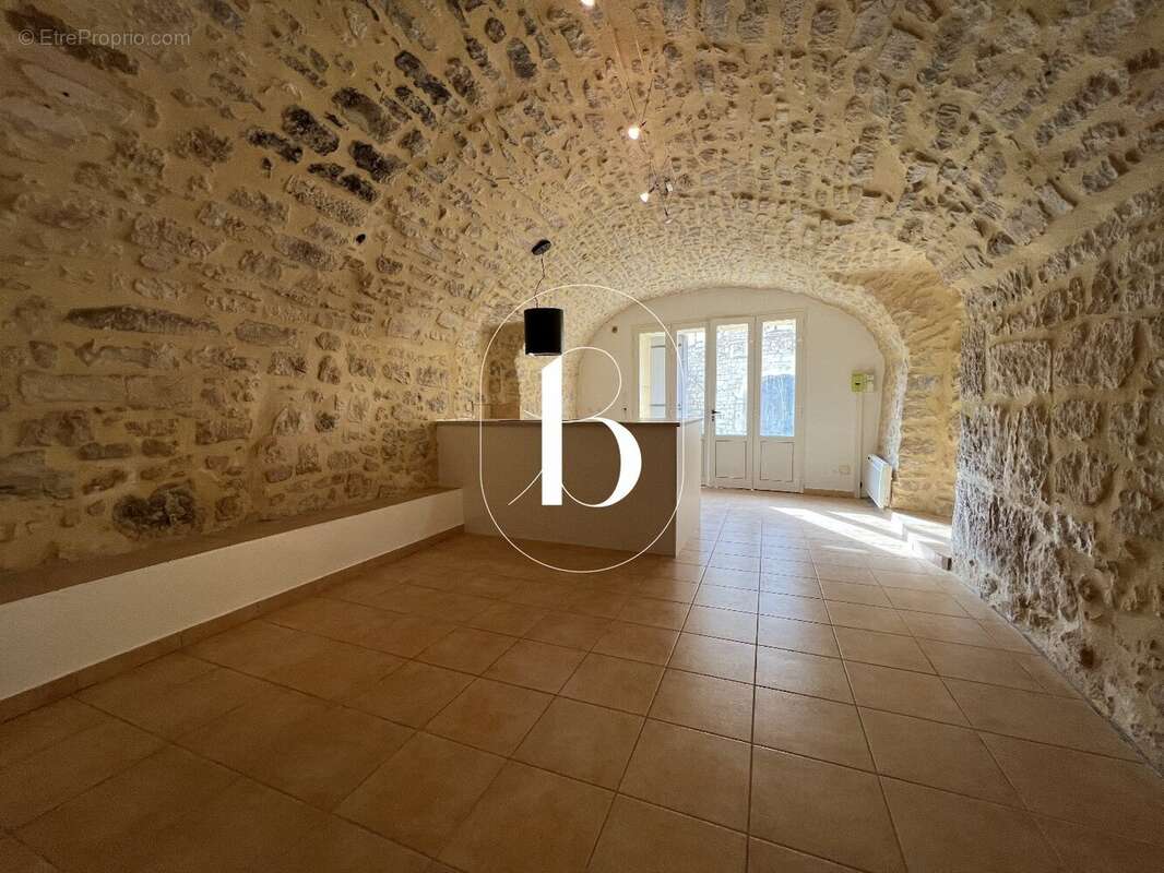 Appartement à VAGNAS