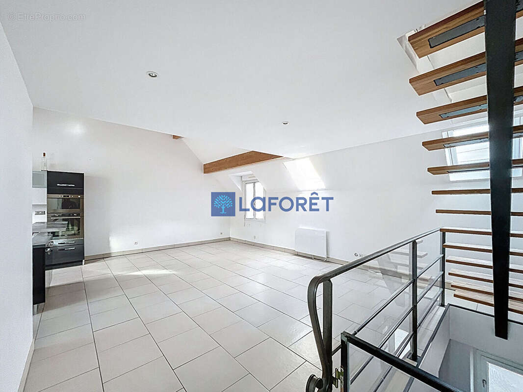 Appartement à SAINTRY-SUR-SEINE