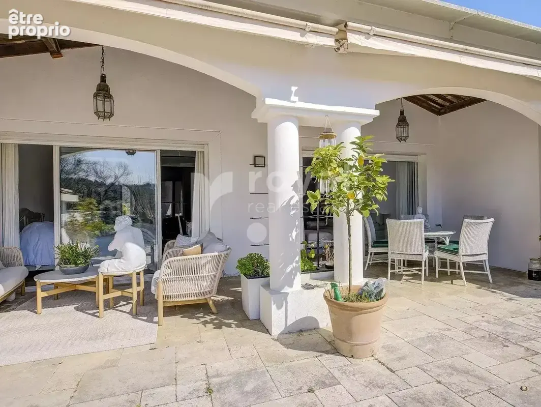 Villa de plain pied avec terrasse - Royal Mougins Golf - photo 5