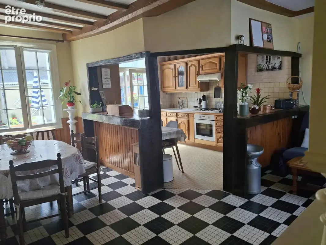 Maison de ville pleine de 137 m2 idéalement située en plein centre d’Allonnes, entre Bourgueil et Saumur,  pro - photo 10