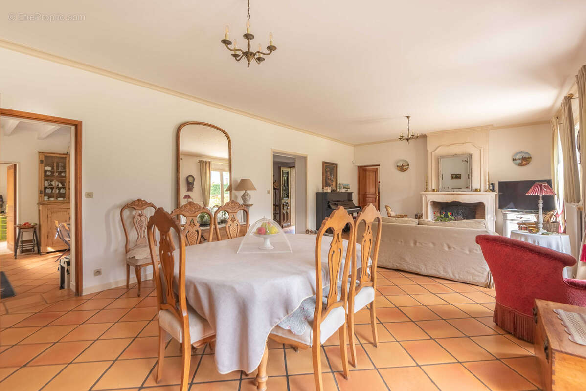 Maison à ARTIGUES-PRES-BORDEAUX