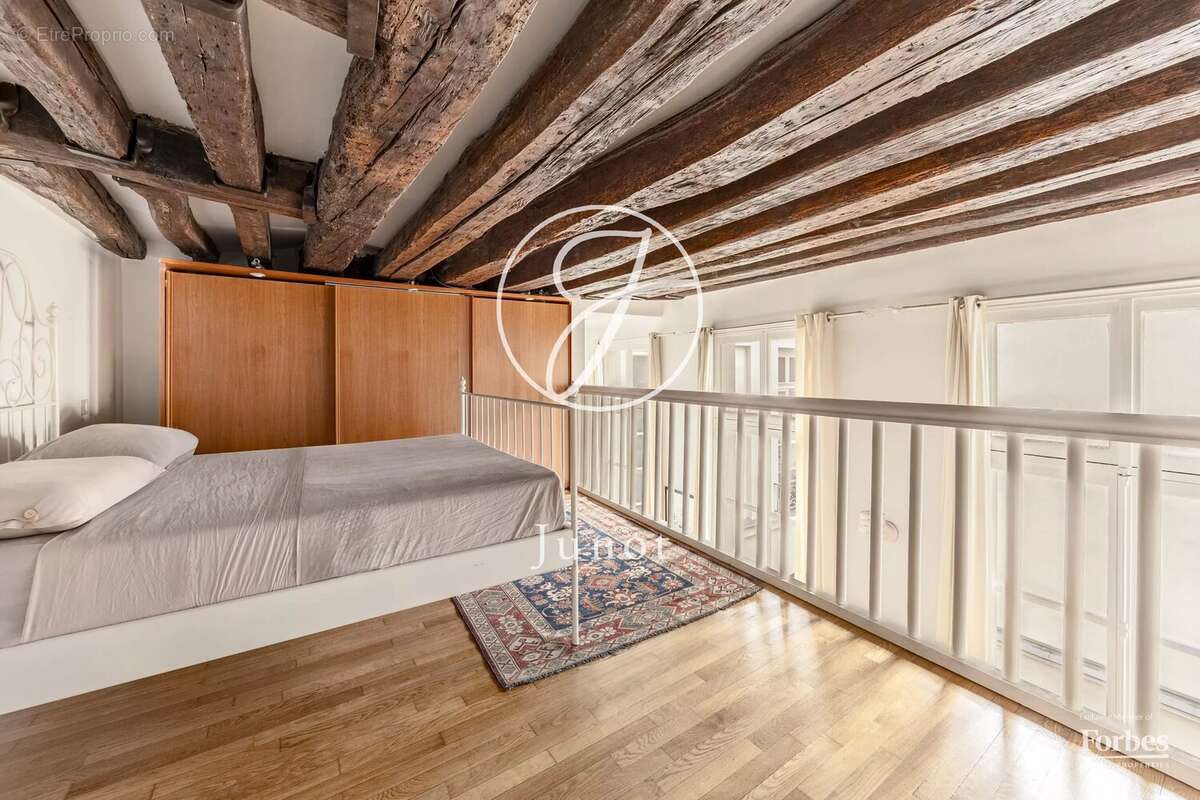 Paris 4e – QUINCAMPOIX – Appartement - 2 pièces  - 34,49m² Carrez - 49,94m² au sol. - photo 5