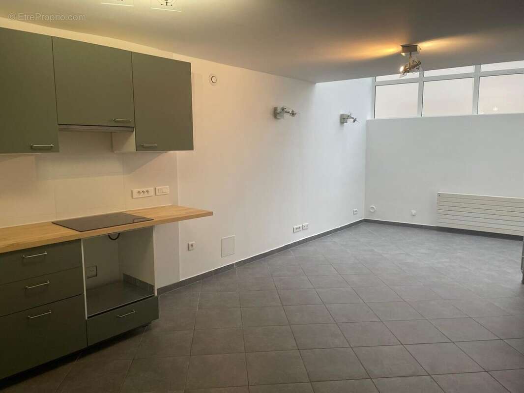 Appartement à VERRIERES-LE-BUISSON