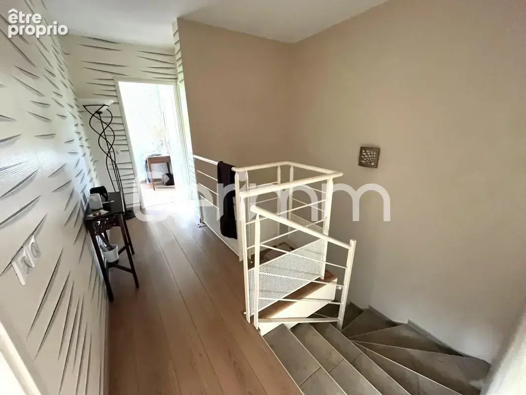 Vente - Maison - 6 pièces + cuisine - 132 m² - 519 000 € - LA - photo 20