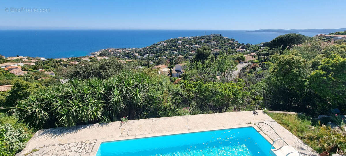 Maison à LES ISSAMBRES