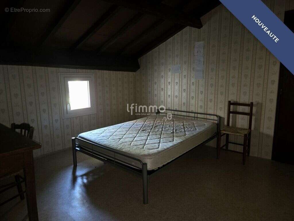 Maison à NOTRE-DAME-DE-SANILHAC