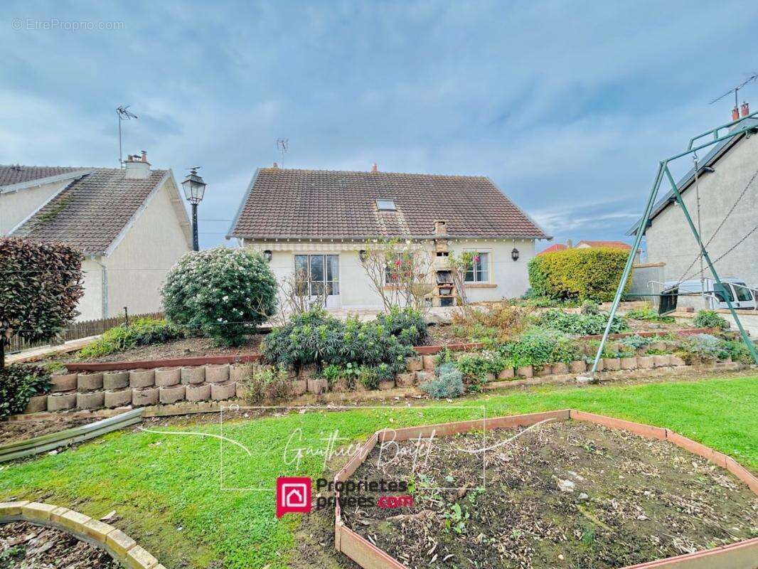 Maison à COULOMMIERS