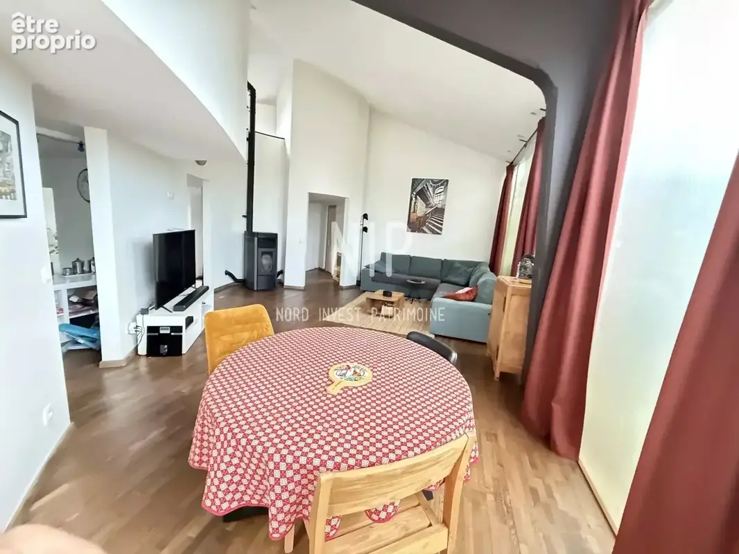 Appartement Loft  en duplex  de 121 m2 avec parking privé - photo 5
