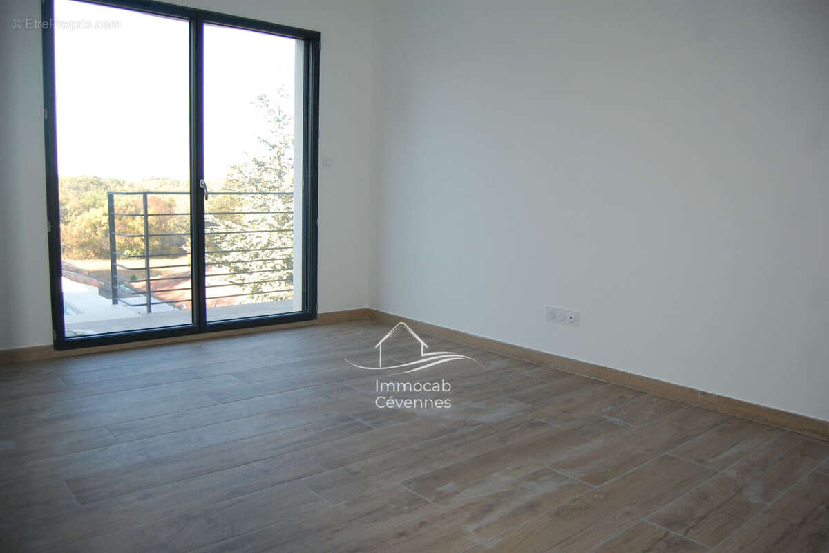 Maison à ALLEGRE-LES-FUMADES