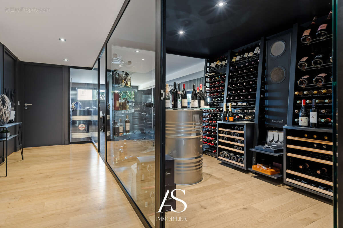 Maison à COLLONGES-AU-MONT-D'OR