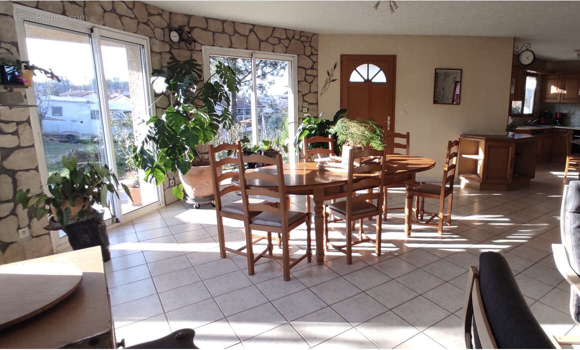 Maison à ROUSSILLON