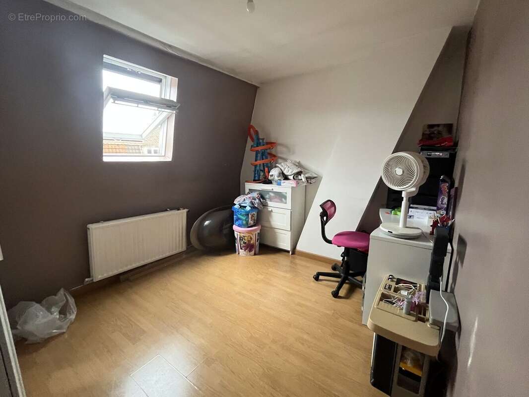 Maison 83 m² à Roubaix  - photo 4