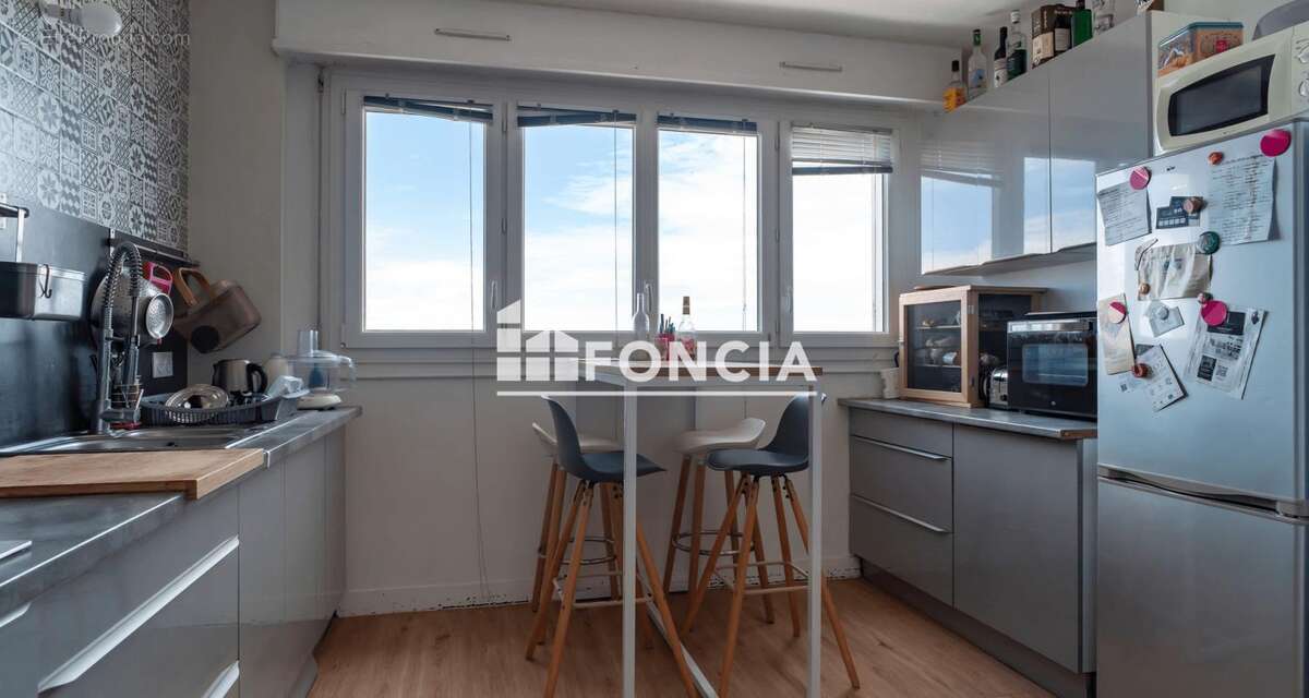 Appartement type 4 à proximité du centre-ville - photo 3