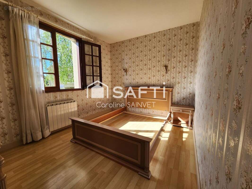 Photo 5 - Maison à AZAY-LE-BRULE