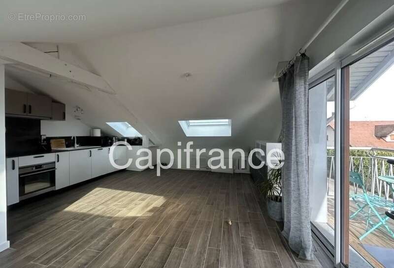 Appartement à POISY