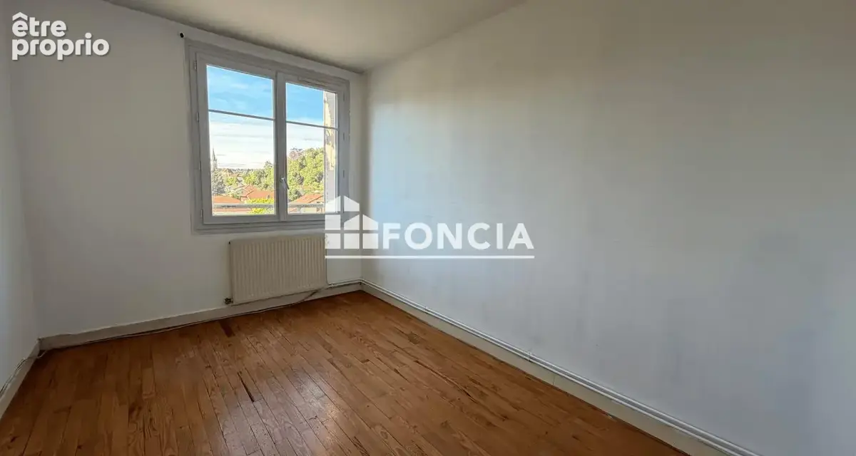 T4 de 80 m2 - La Tour du Pin - photo 7