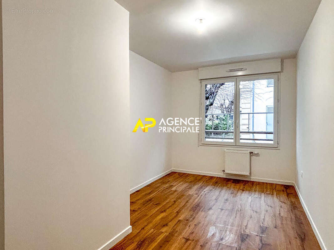 Appartement à SARTROUVILLE