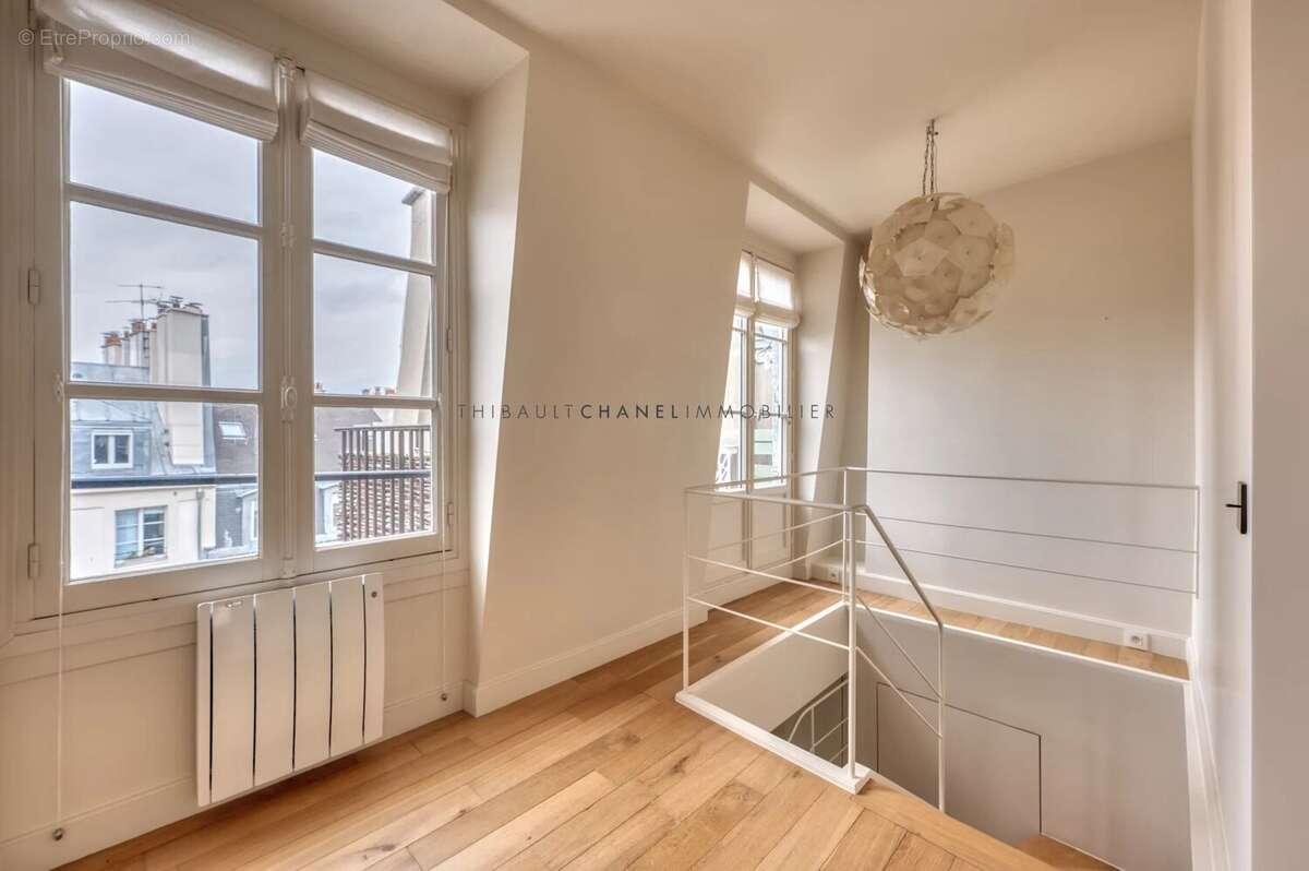 Appartement à PARIS-3E
