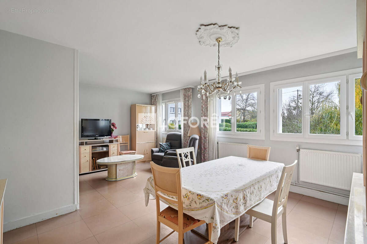 Appartement à VILLIERS-LE-BEL