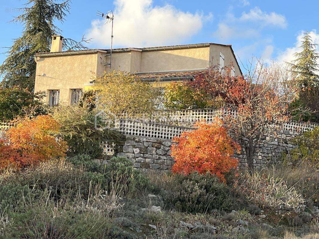 Maison à SAINT-ETIENNE-LES-ORGUES