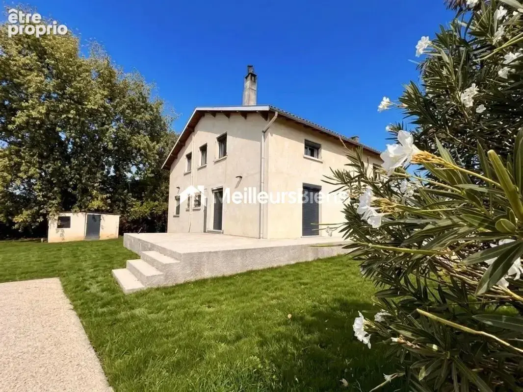 maison familiale 222  m²-8 pièces-6 chambres-2206 m² de terrain - photo 2