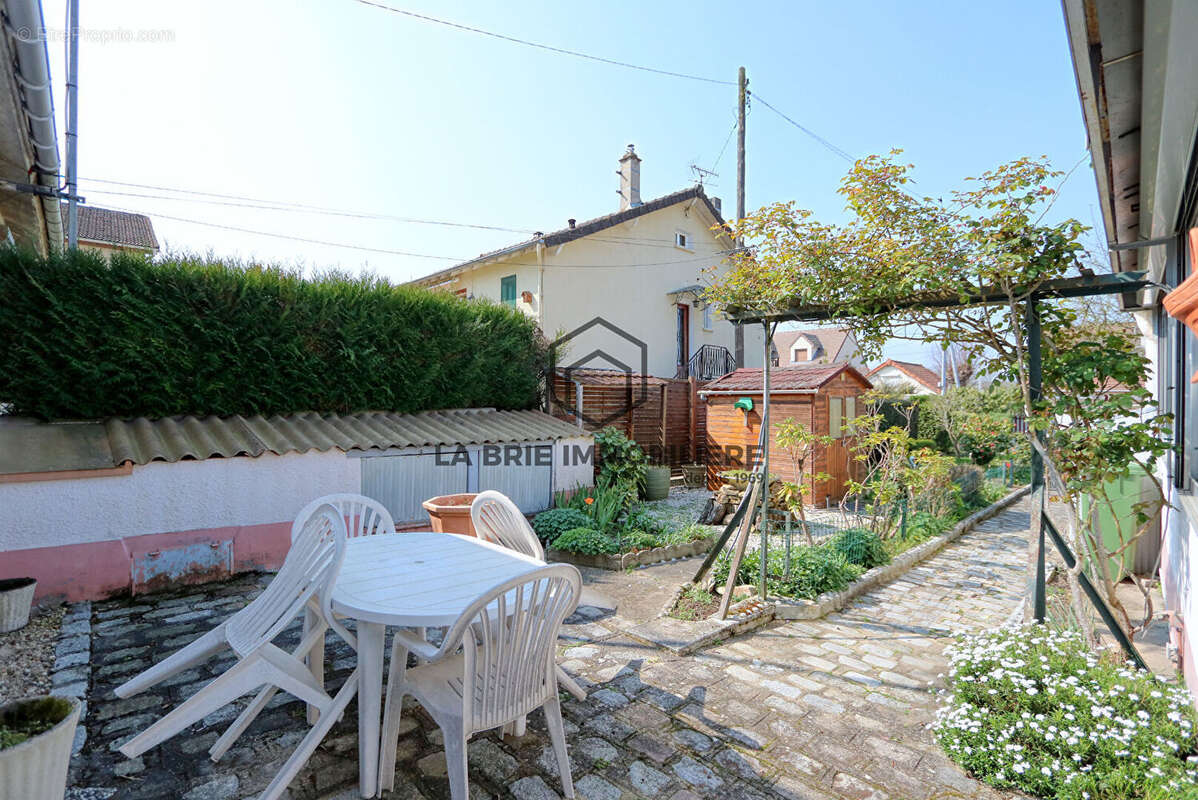 Maison à VILLECRESNES