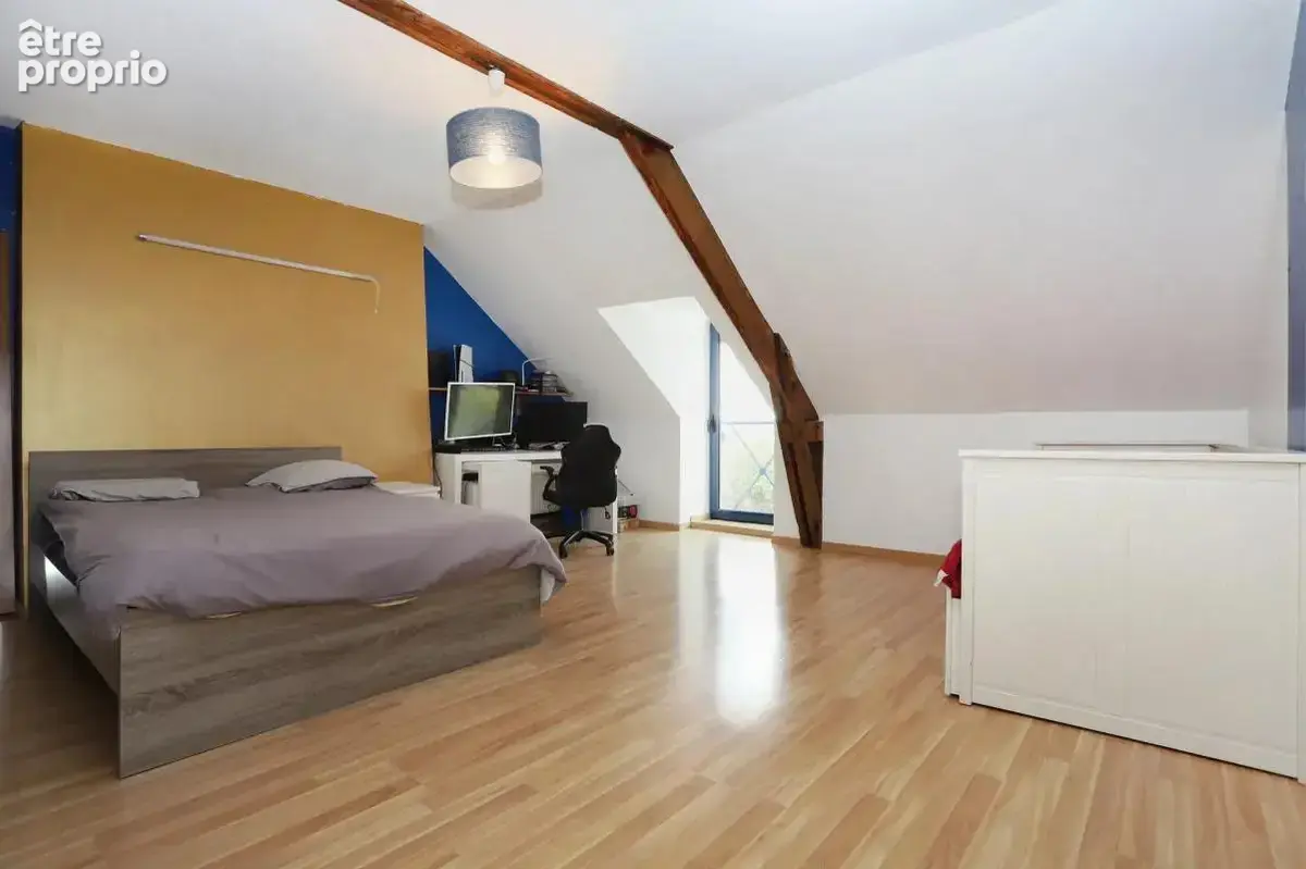 Maison de 194 m2 - 5 pièces - Martigné-Ferchaud - photo 7