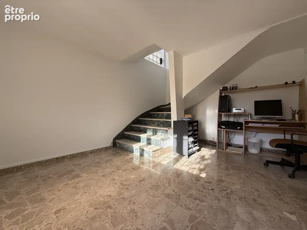 Pavillon t6 - le blanc-mesnil - photo 7