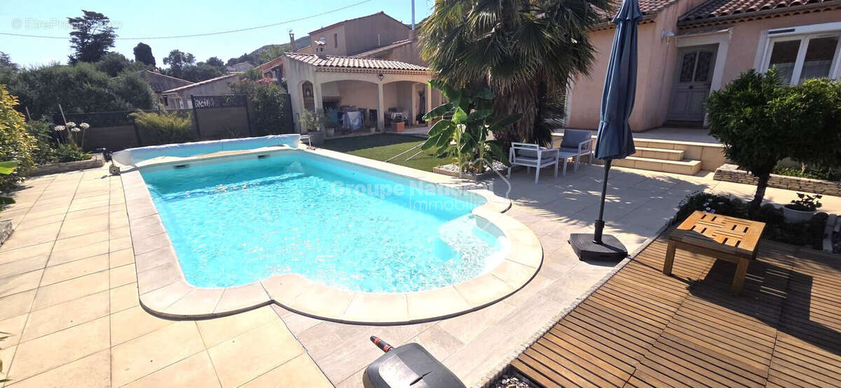 COUP DE COEUR AU ROVE! Villa de plain pied de type 4 de 112 m²  sur parcelle de terrain de 724 m² avec terrasses, piscine, cuisi - photo 3
