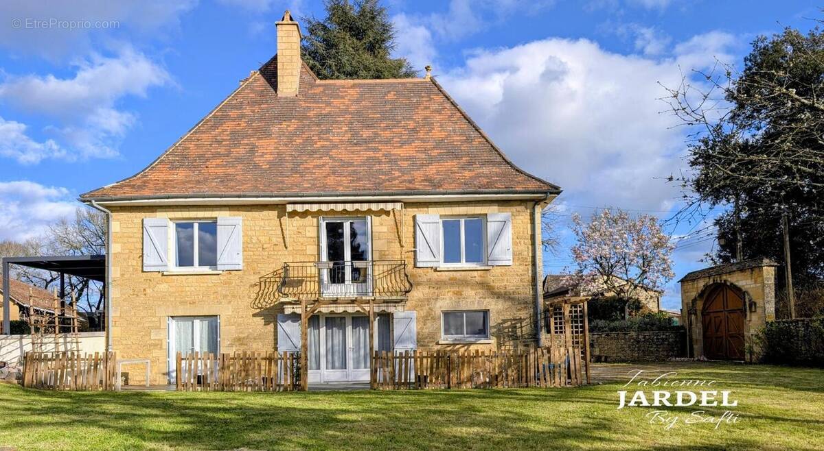 Photo 1 - Maison à CENAC-ET-SAINT-JULIEN