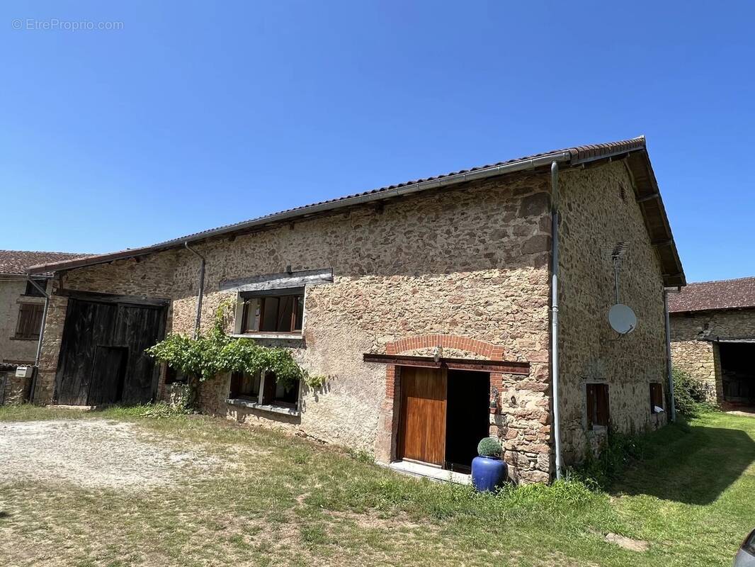 Maison 7 pièces 179 m² · à Bosmie-l'Aiguille · 179 m² · 255 800 €