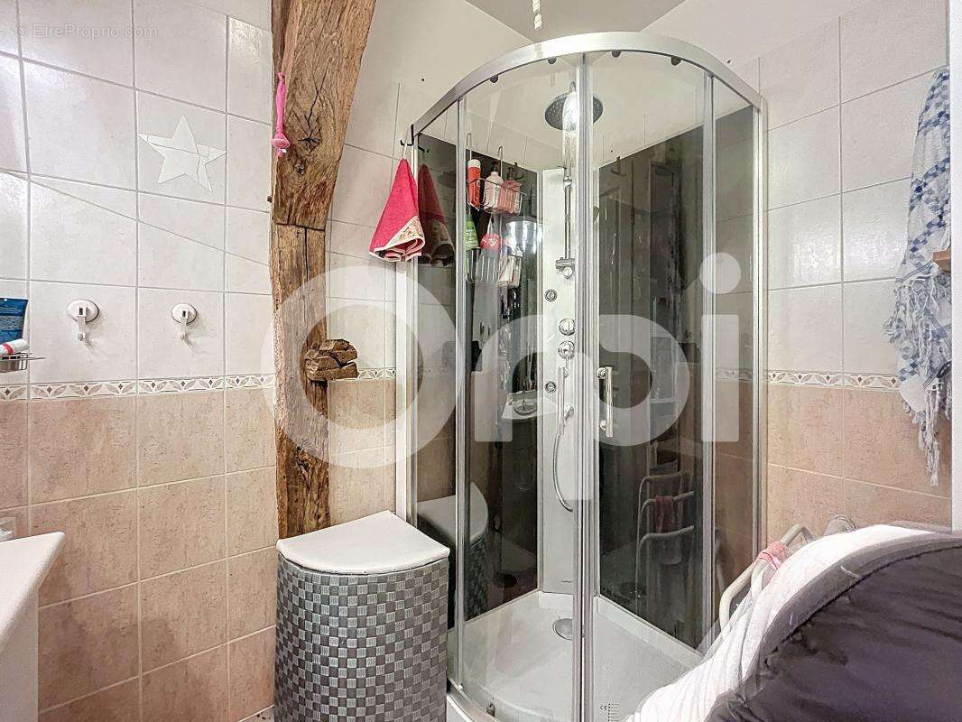 Appartement à COSNAC