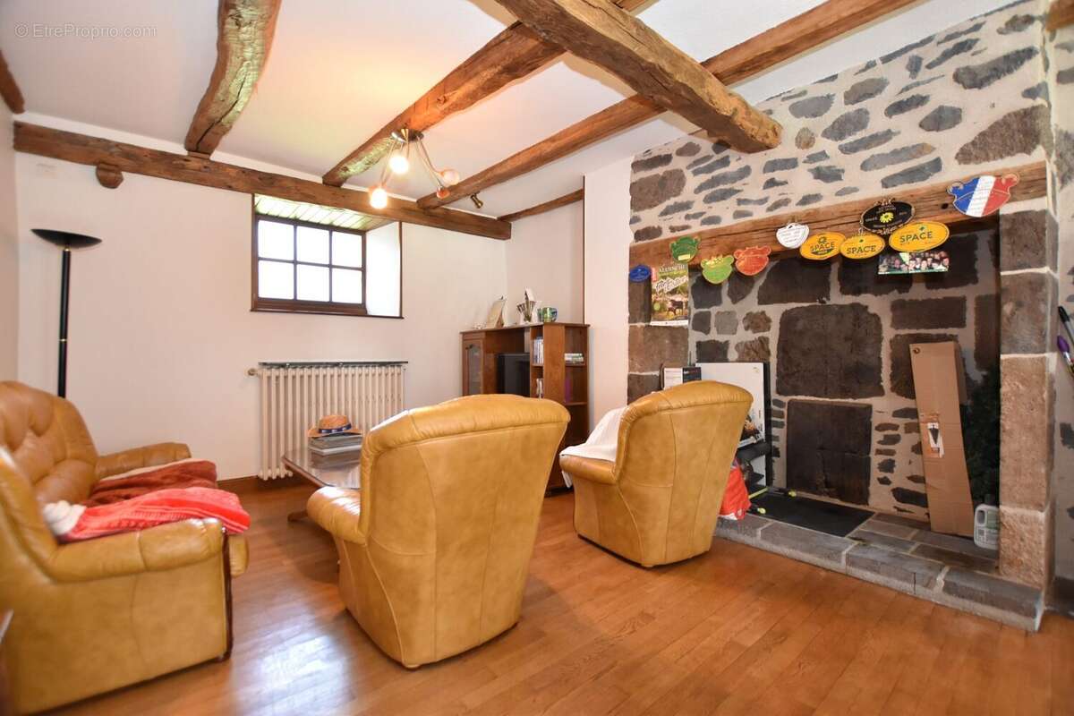 Appartement à SALERS