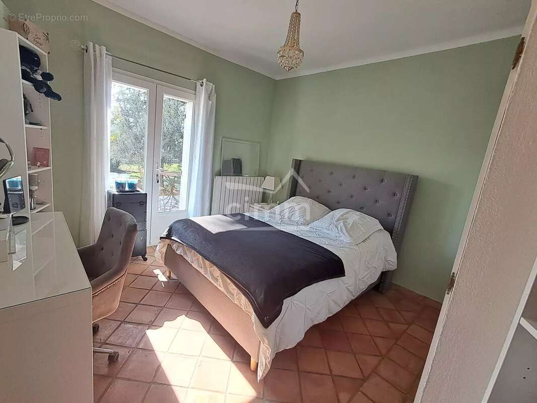 Maison à CHATEAU-ARNOUX-SAINT-AUBAN