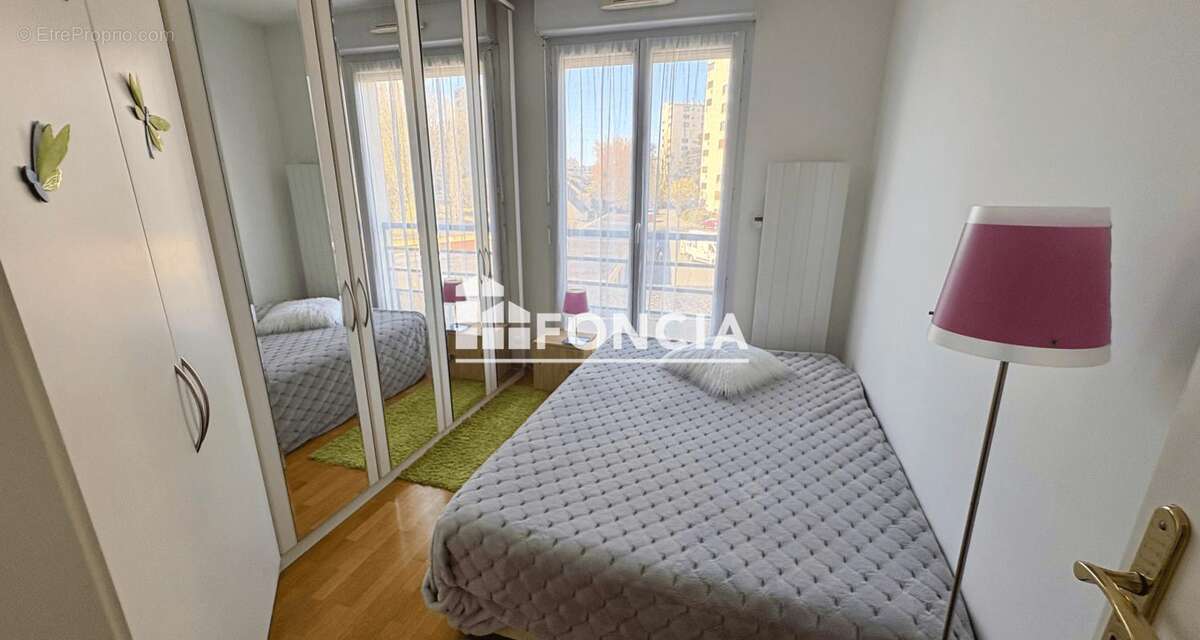 Appartement à FRESNES