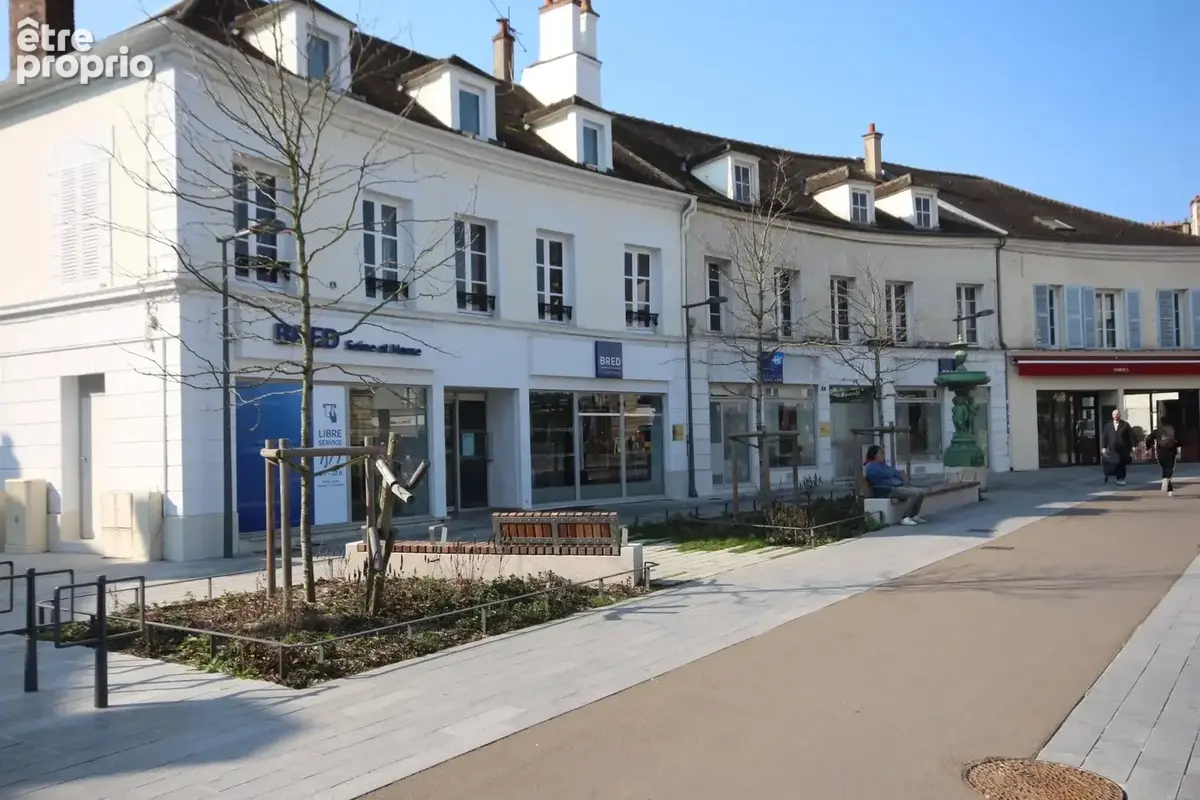 Local commercial vendu occupé Place Saint Jean - photo 3