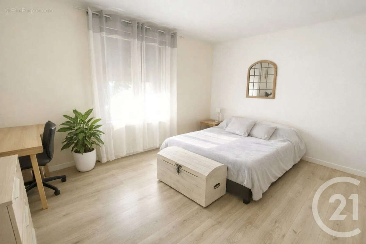 Appartement 76 m² à Toulon  - photo 4