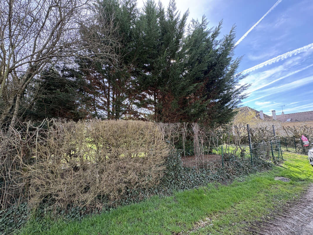 Terrain à PARGUES