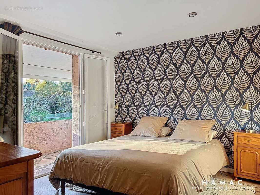 Maison à GREZIEU-LA-VARENNE