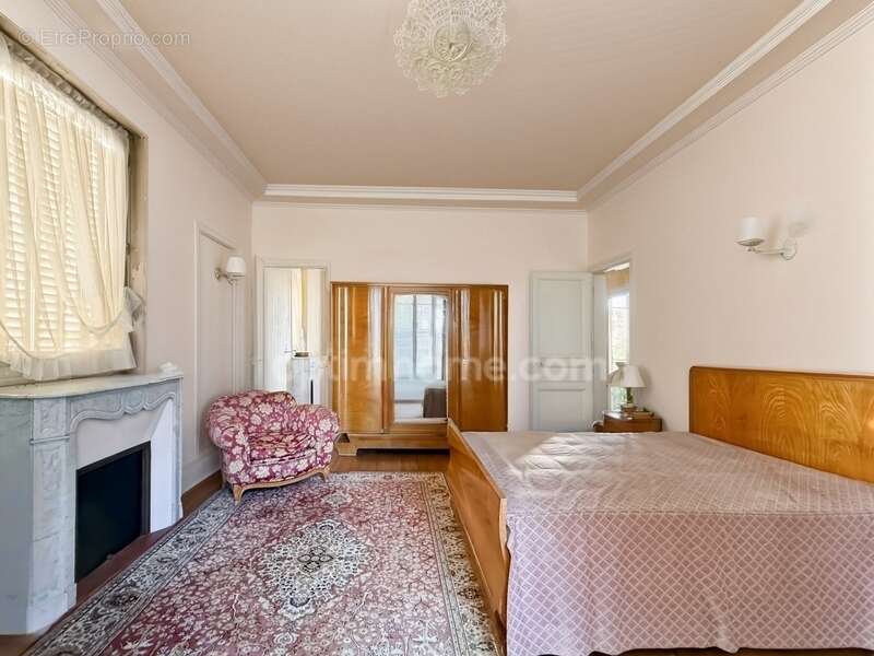Propriete -  maison bourgeoise d'exception 10 pieces - 220 m2 - terrain 2500 m2 - photo 13
