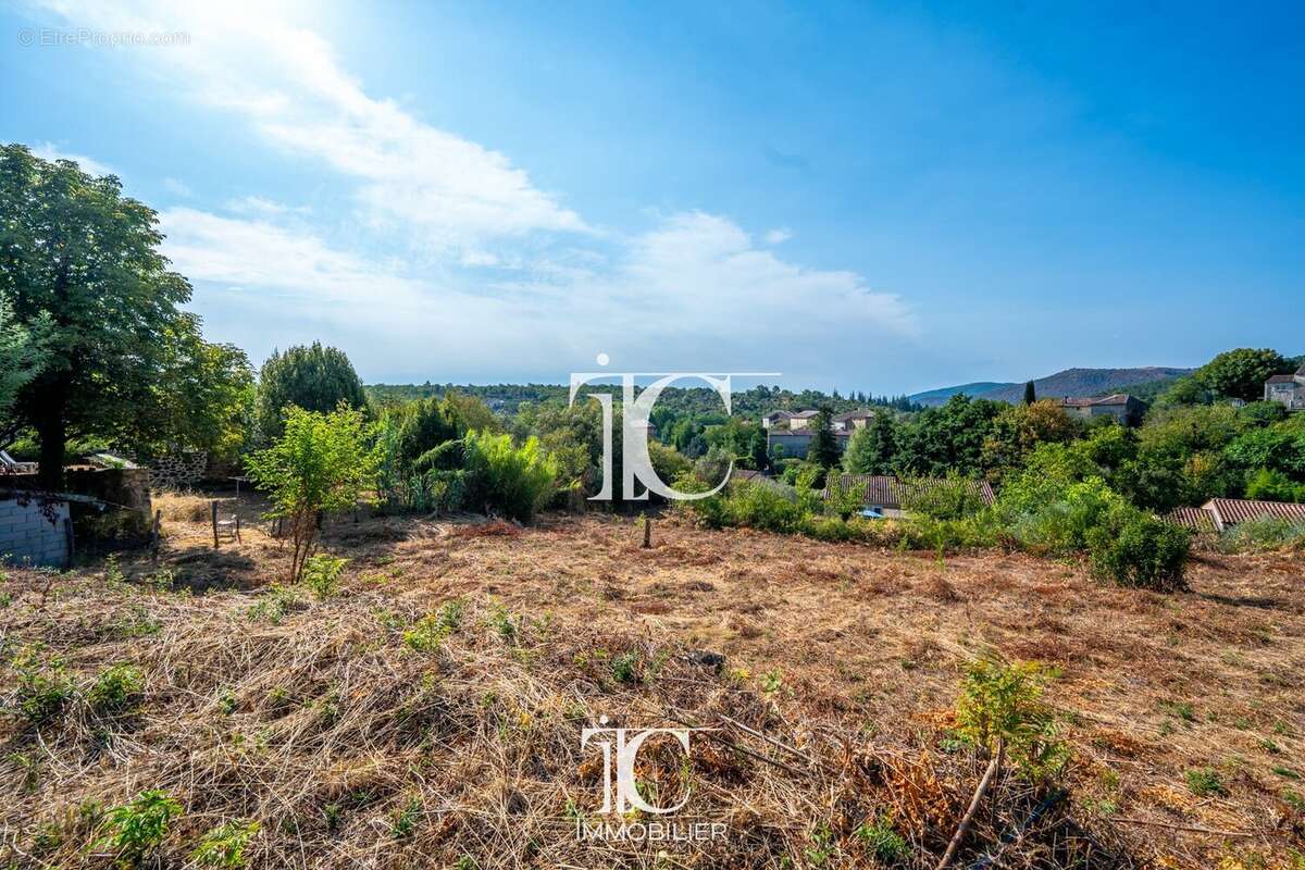 Terrain en zone auo 3479m² - photo 5