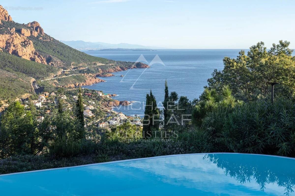 Maison à SAINT-RAPHAEL