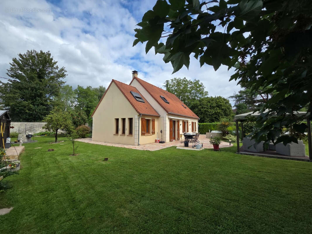 Maison à VILLIERS-SUR-MORIN