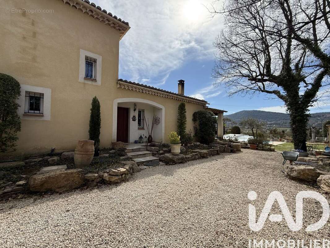 Maison 120 m² à Crestet  - photo 8