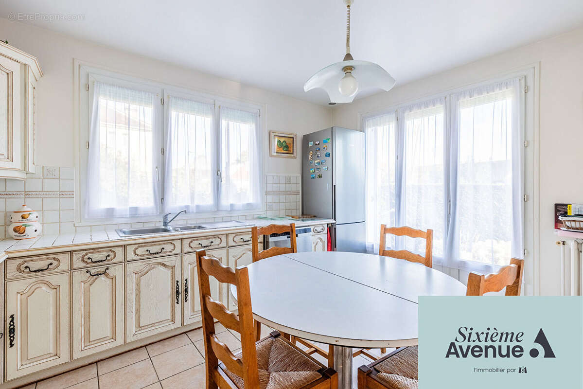 Maison à CHILLY-MAZARIN