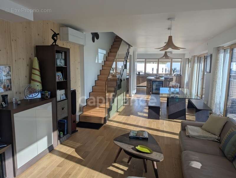 Rueil malmaison - eco quartier de l'arsenal - 6 pieces 150,31m2 - dernier étage - 4 chambres - terrasse panoramique - photo 4