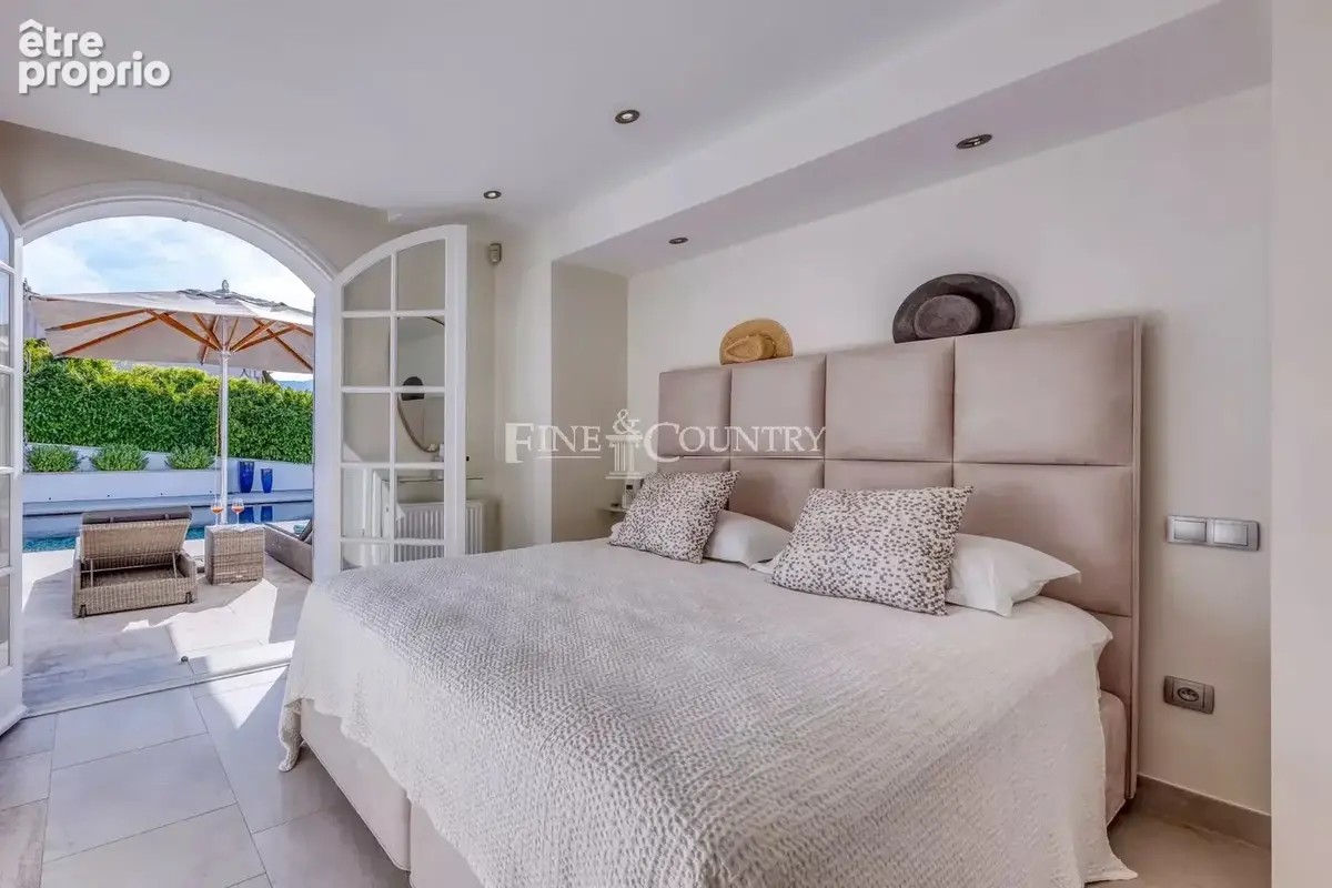 Vente villa  à Mandelieu avec piscine  et vue panoramique - photo 19