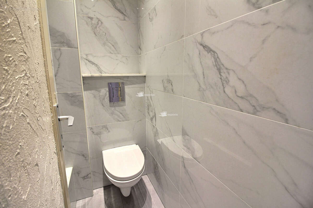 Appartement à VALLAURIS